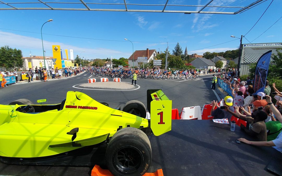 Simon Pagenaud joins the city of Montmorillon to celebrate the Tour de France
